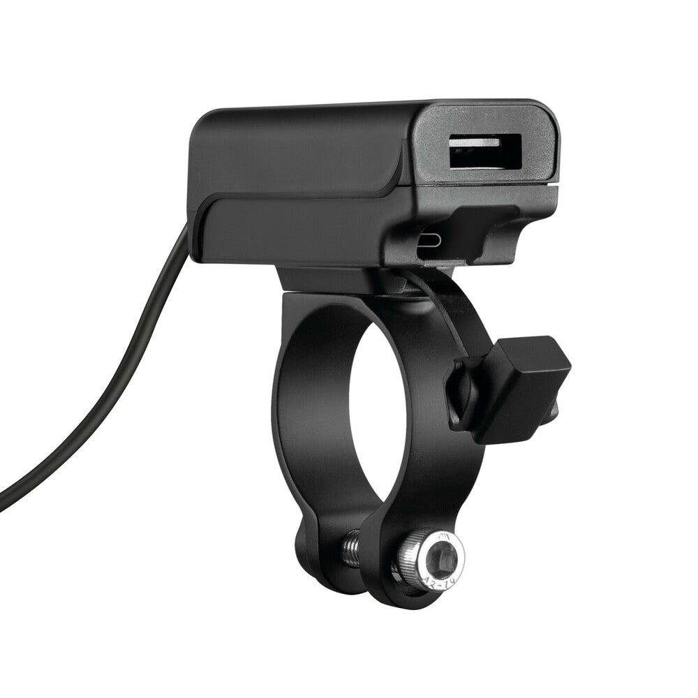 Trek X, USB-laturi kahdella USB-liitännällä (USB A + USB C), sateenkestävä